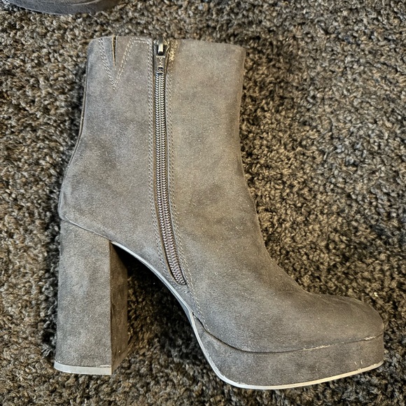 LC by Lauren Conrad Black Suede Ankle Boots - Picture 3 of 6